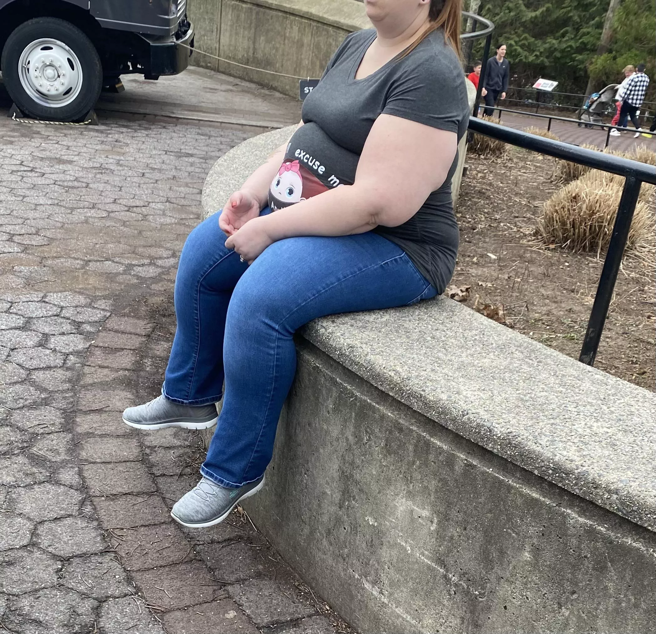 At the zoo today and 30 weeks pregnant. I’m looking massive here.