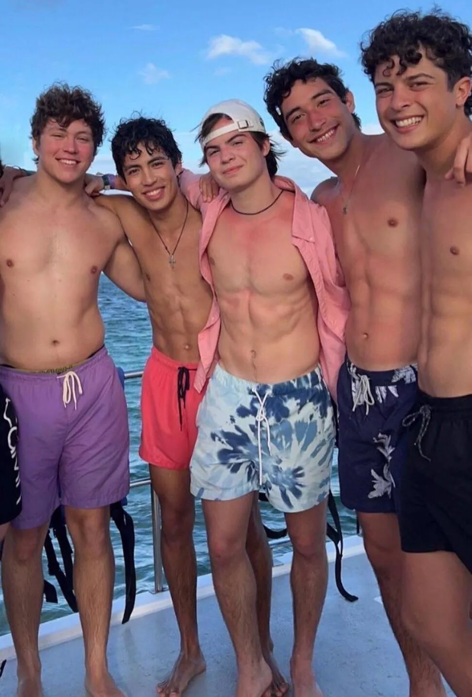 Choose your fuck buddy for the night!