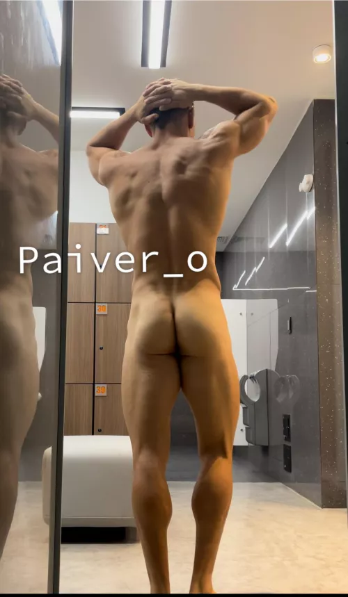 Do you like my withe cheeks?😁