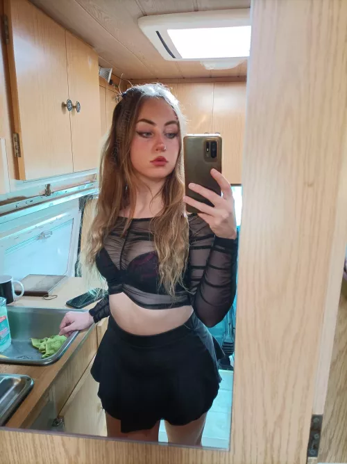 Every reaction gets a free nude in dms 😛