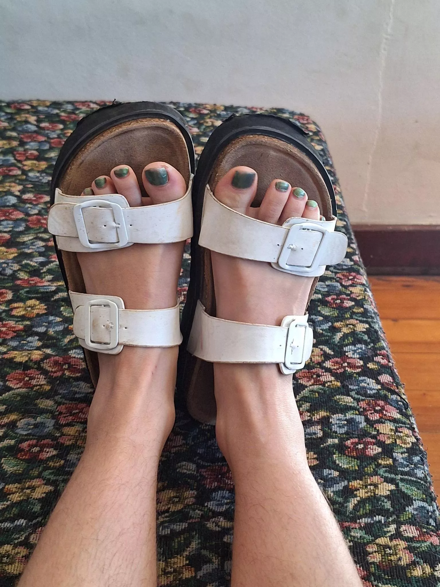 feeling alr blue today, these feet need some company F18