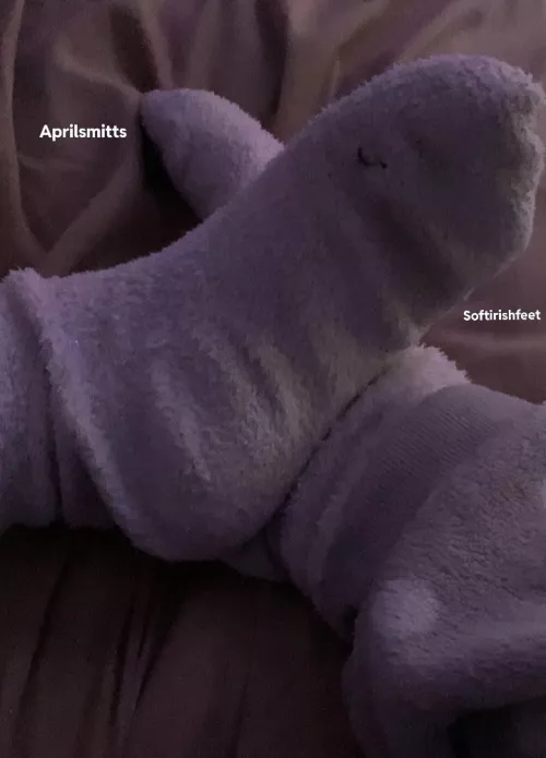 Fluffy socks make my feet sweat but they absorb more so?? In your dreams..