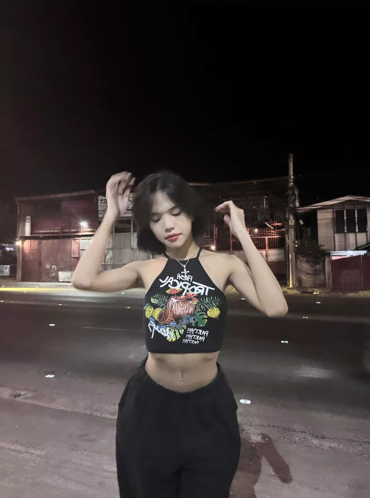 got alot of dirty looks going out but i think i look cute :>