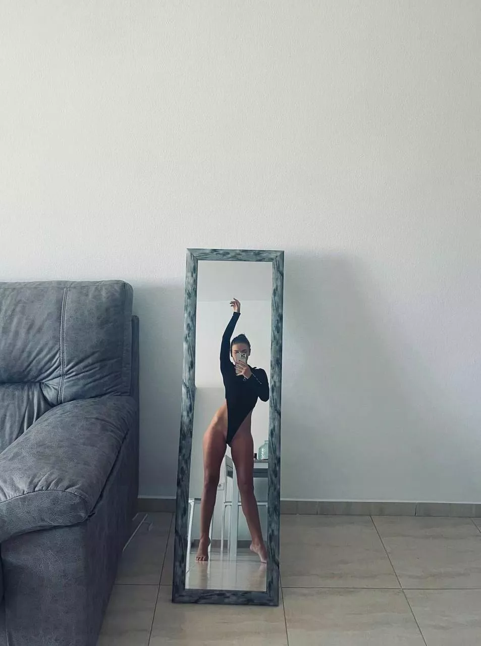 I can be your little doll fot tonight ;)