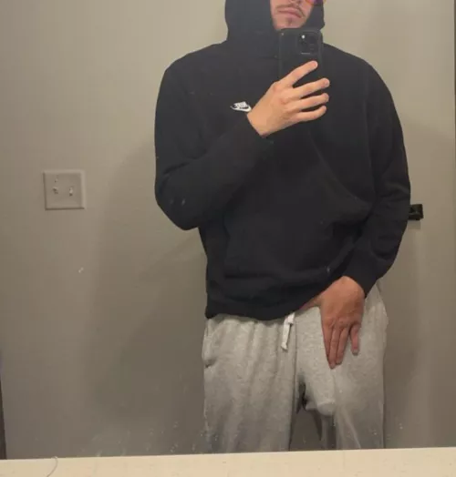 I can never wear grey