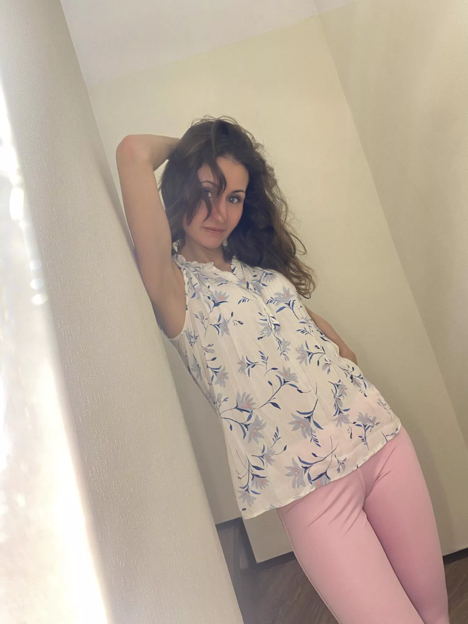 I decided to give you pleasure with a look full of passion (F31)