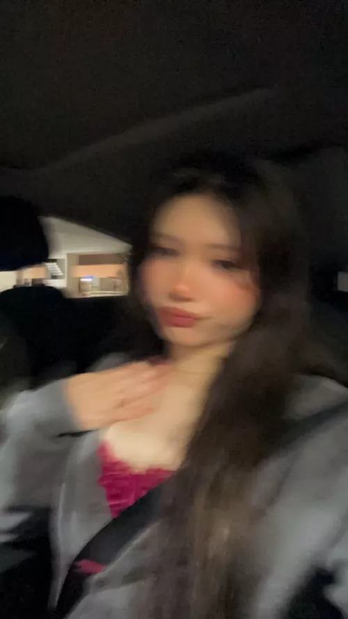I thought I looked cute in this blurry pic
