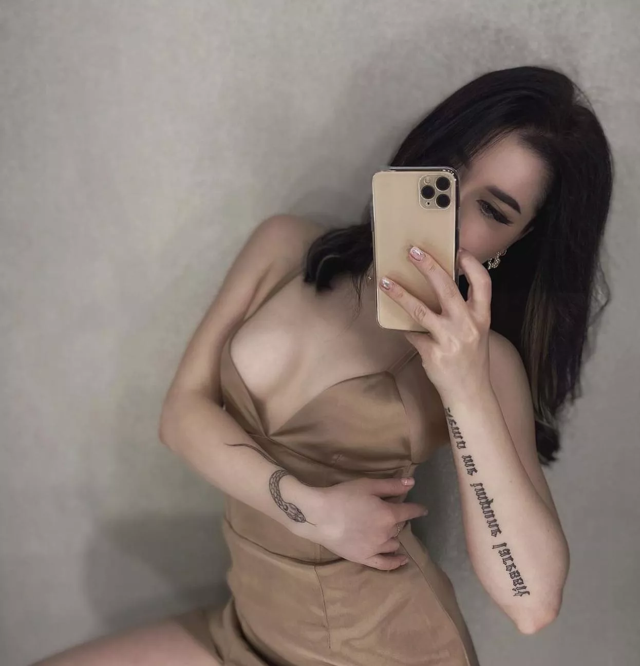 I'll be your hottest secretary