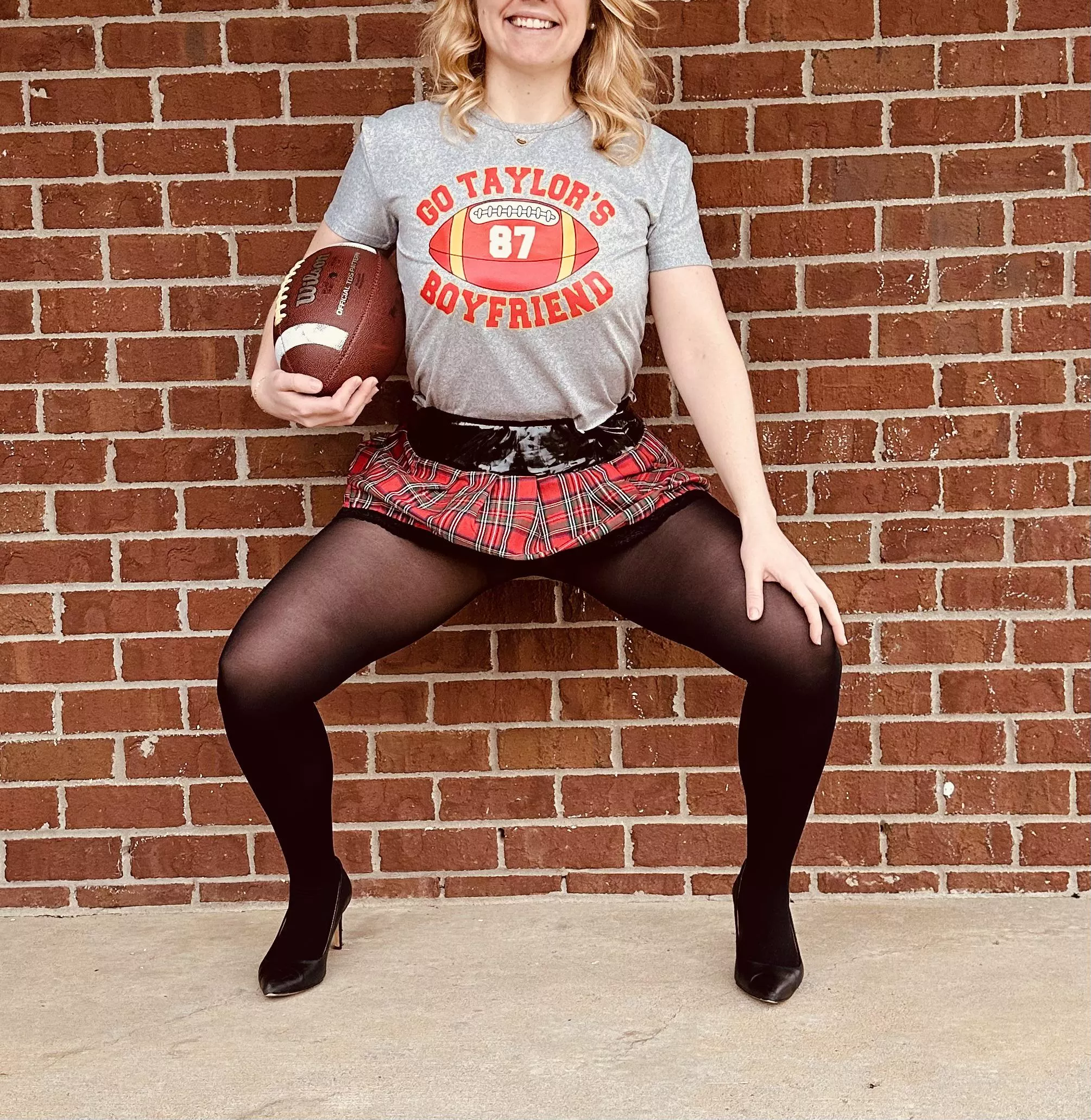 I’m so pumped [f]or the super bowl!