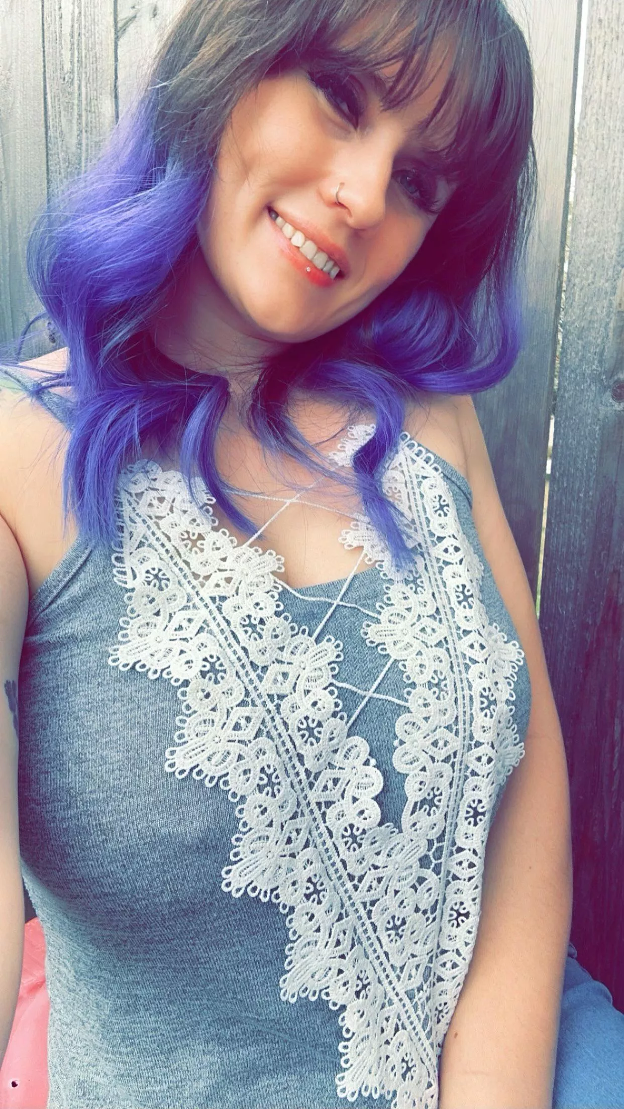 It’s a perfect day for this shirt 🥰 feels lovely out