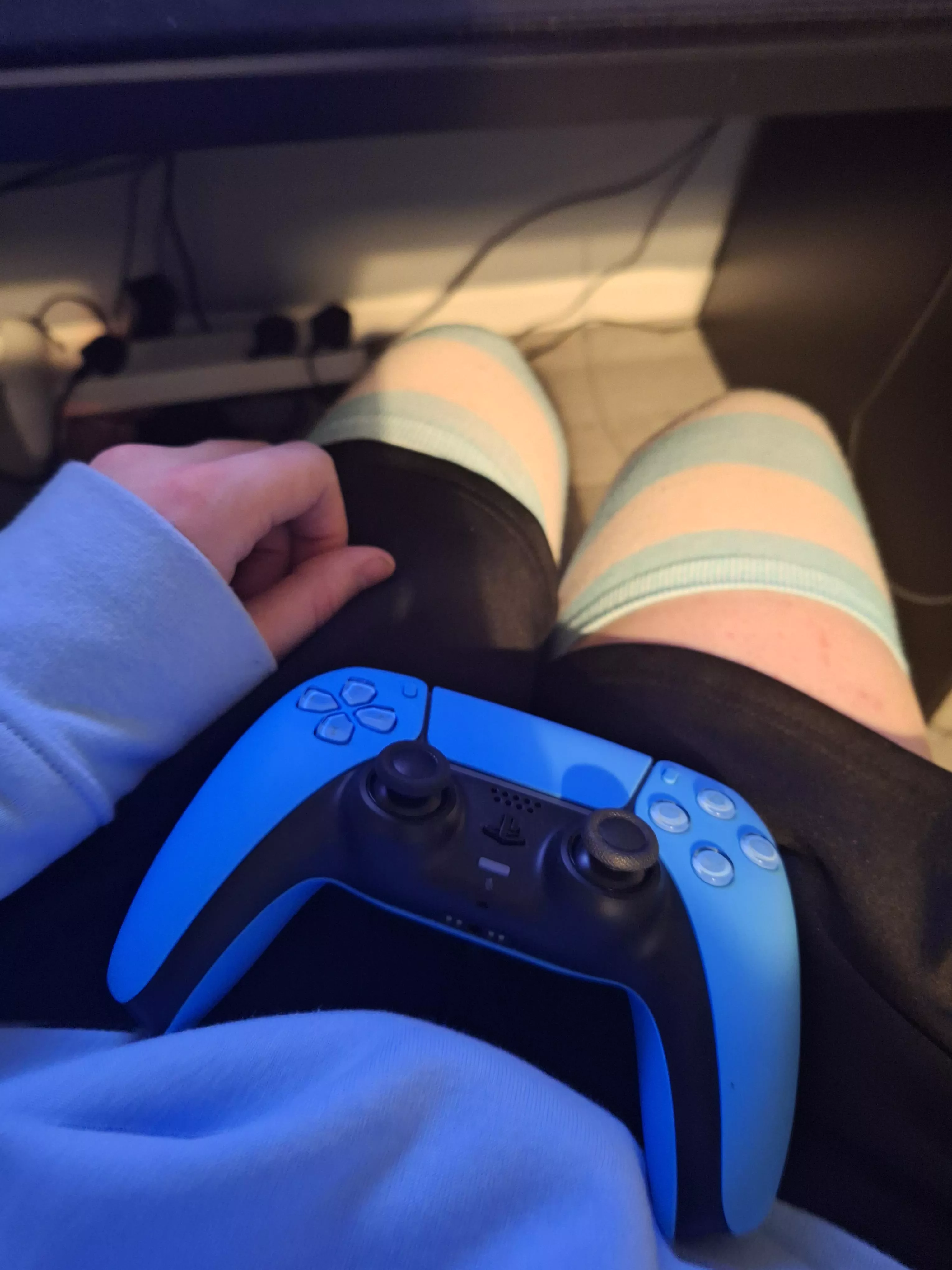 It's gayming time >:3