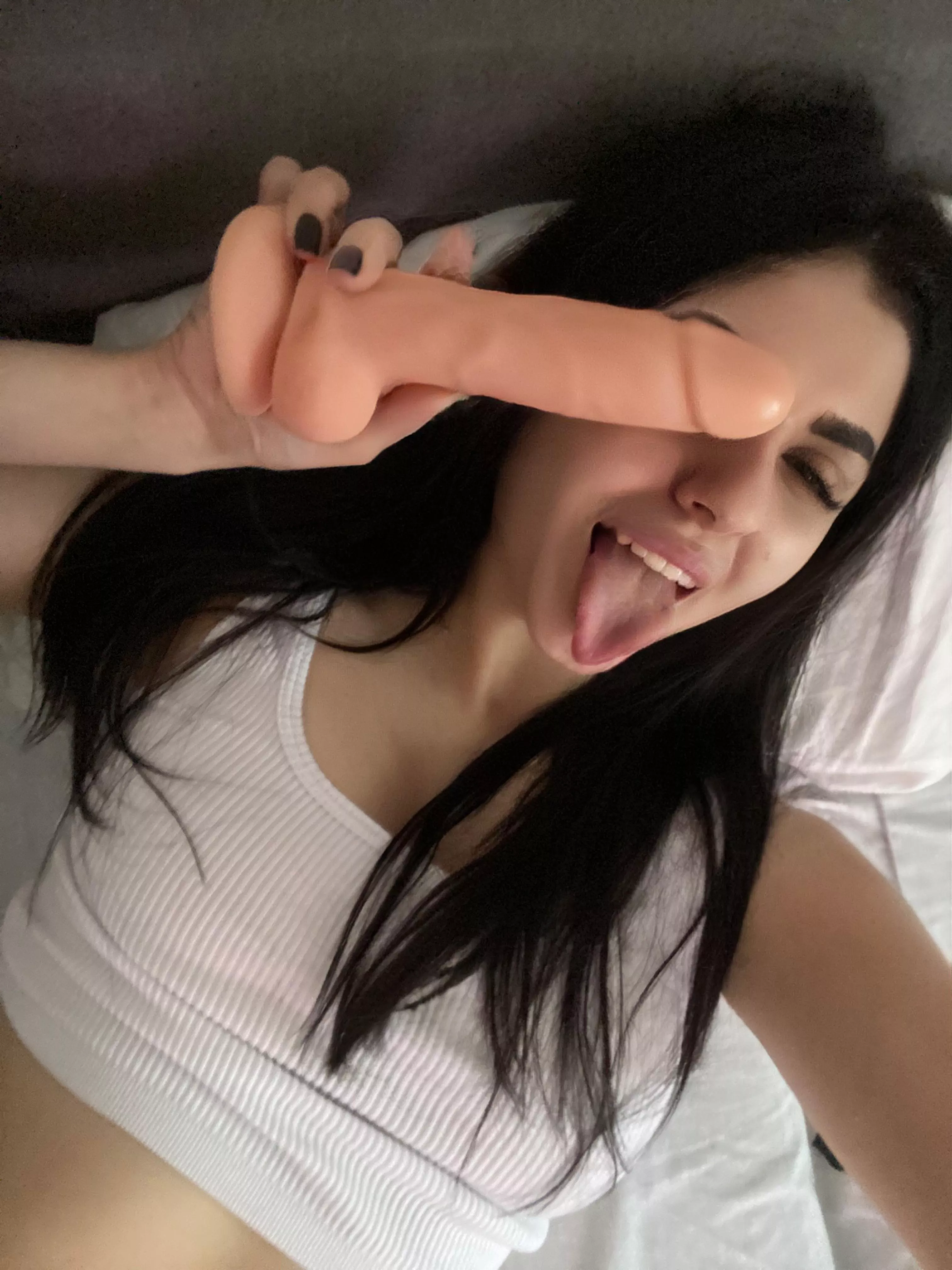 it's hard for me to live without a dick