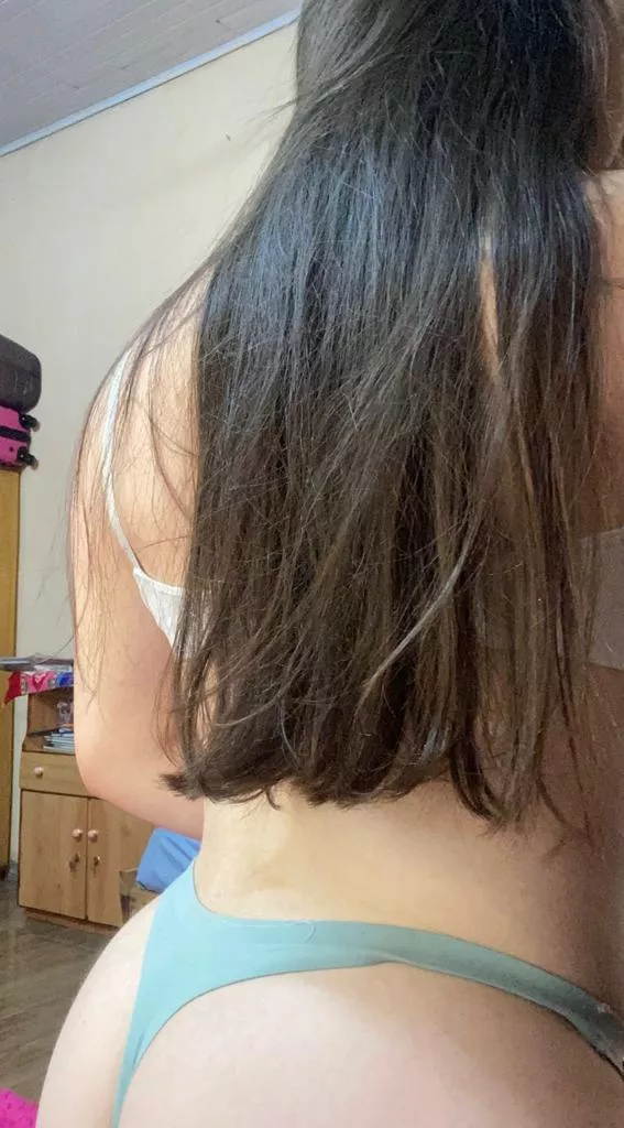 just a little tease of my booty