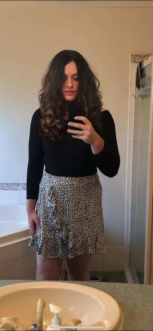 Love this outfit! 🤍