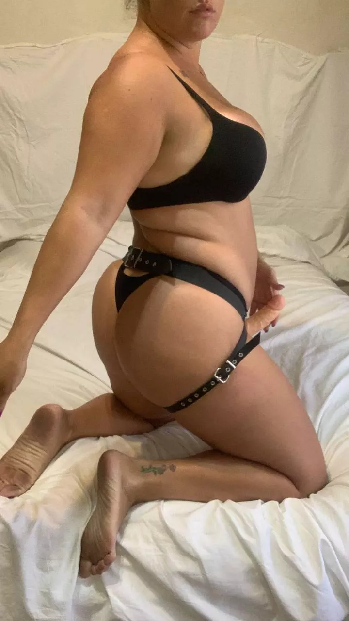 Mistress Lucy is the perfect trainer for your new dream of being a sissy