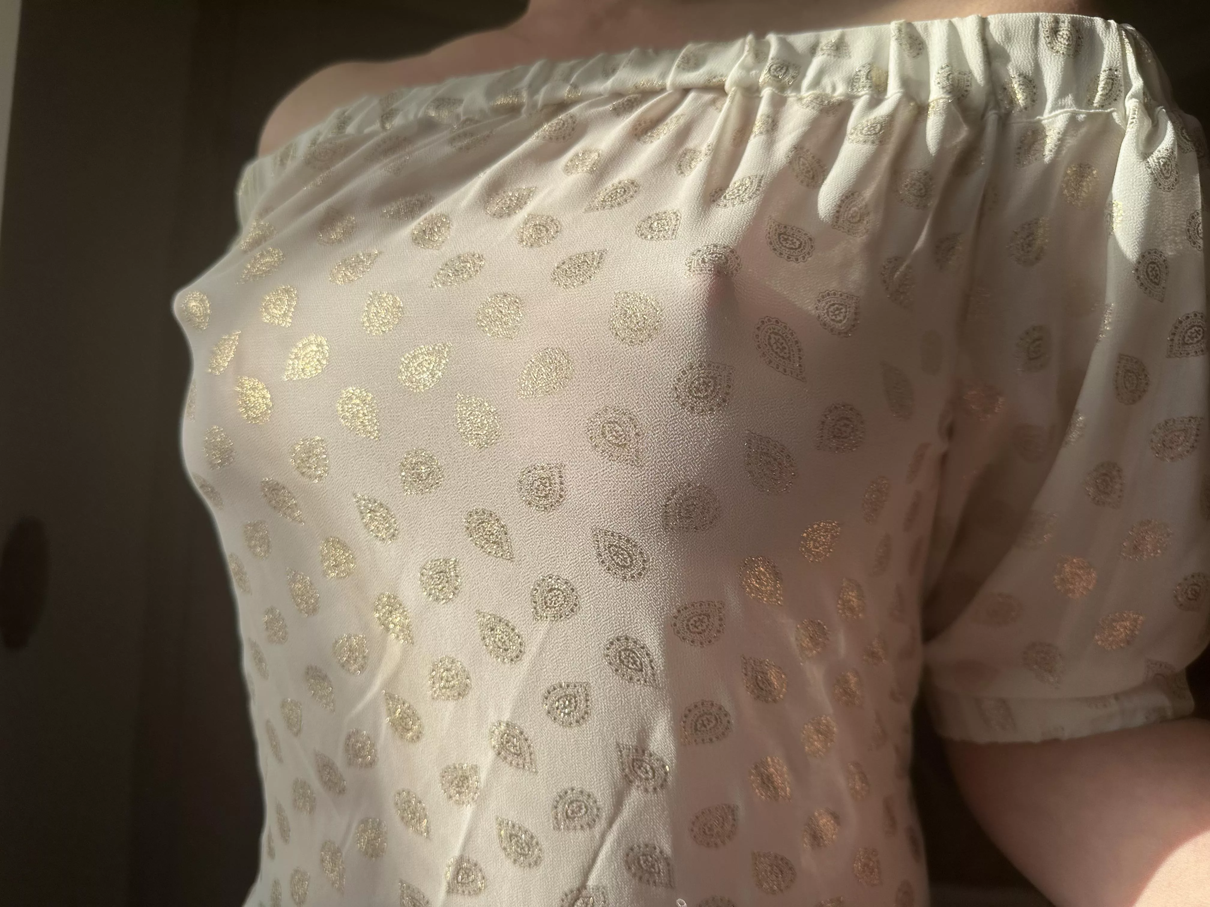 People tell me that my blouse’s are too transparent. X