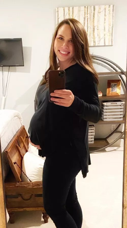 Round pregnant belly