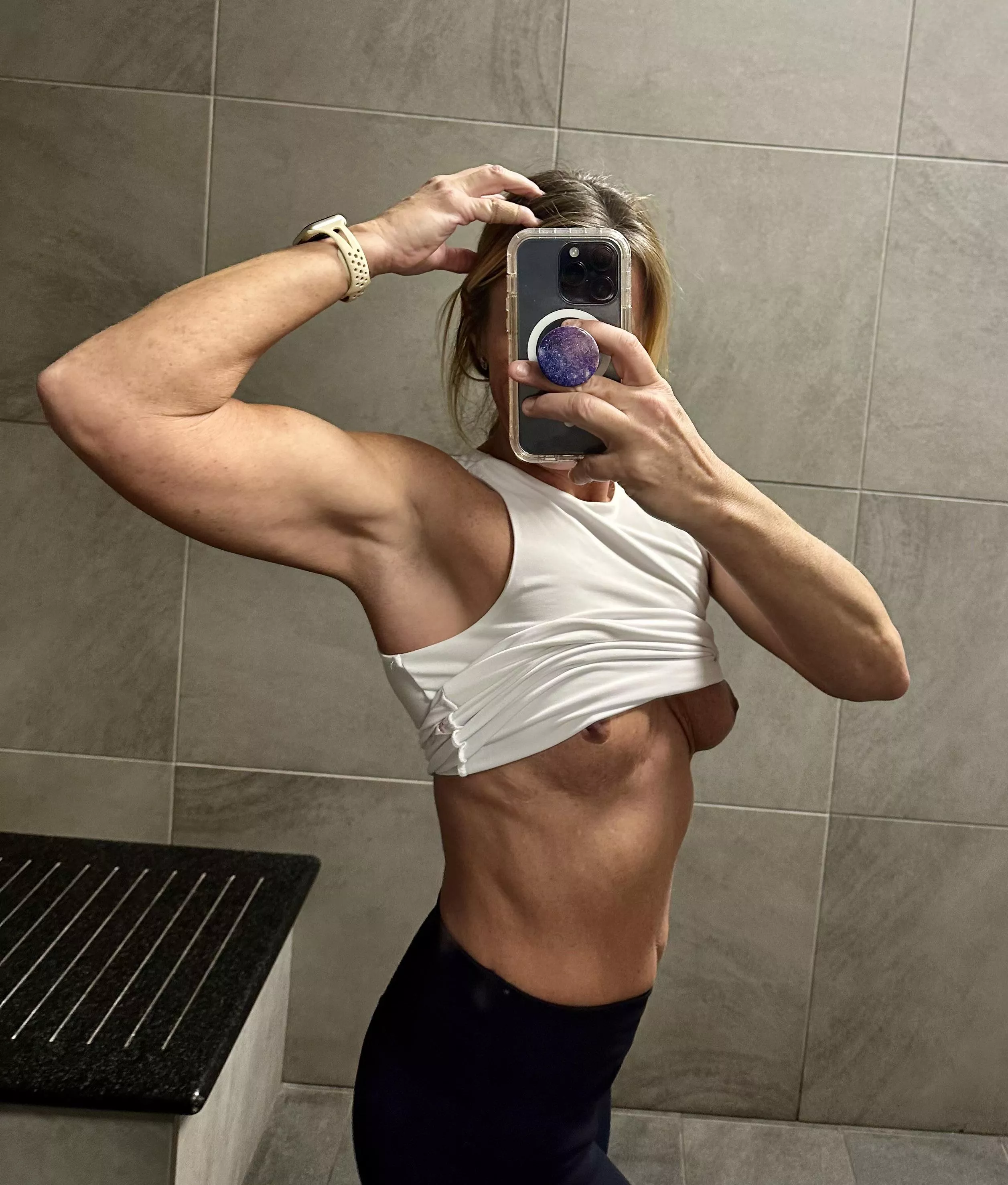 Sunday funday pump, however💪🏻 is not the only thing that’s pumped😉🤭(f)