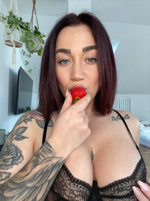 wanna eat me instead ?