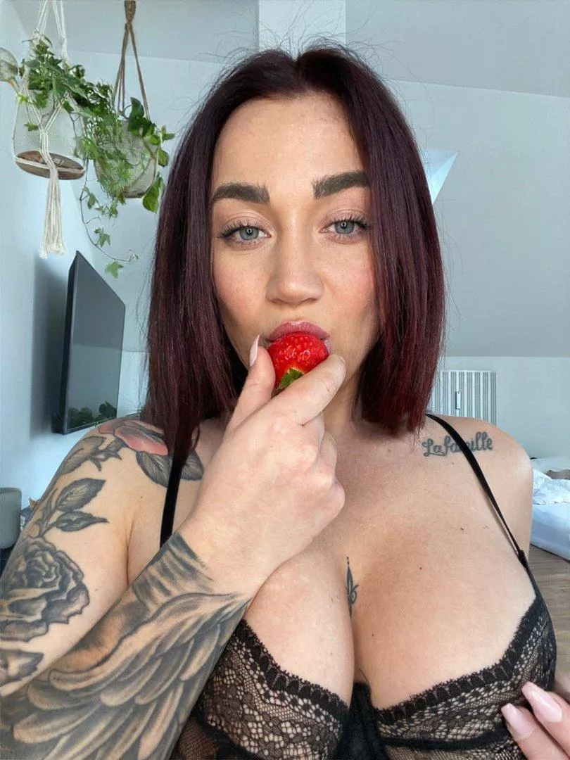 wanna eat me instead ?