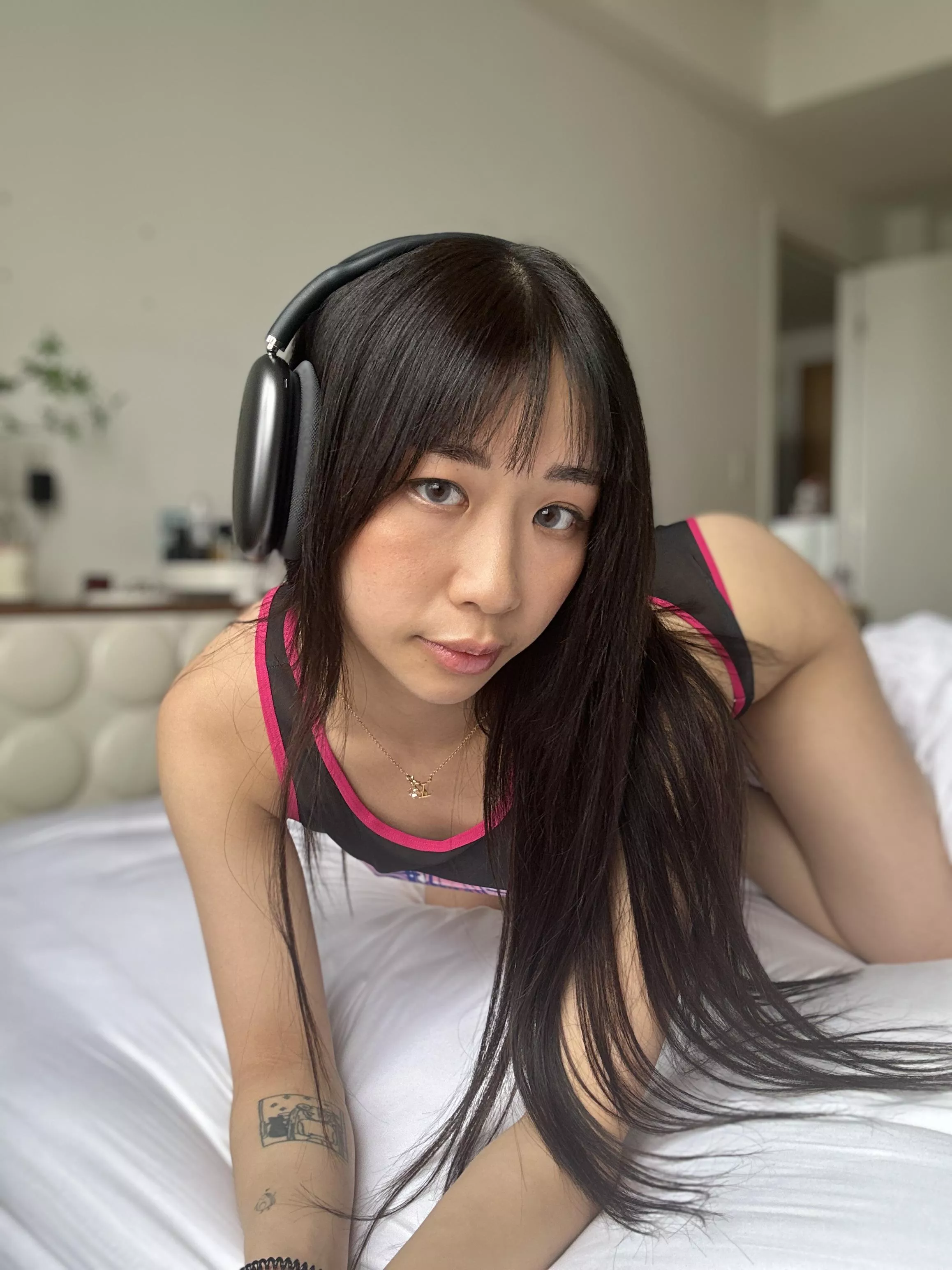 wanna get naughty with me?