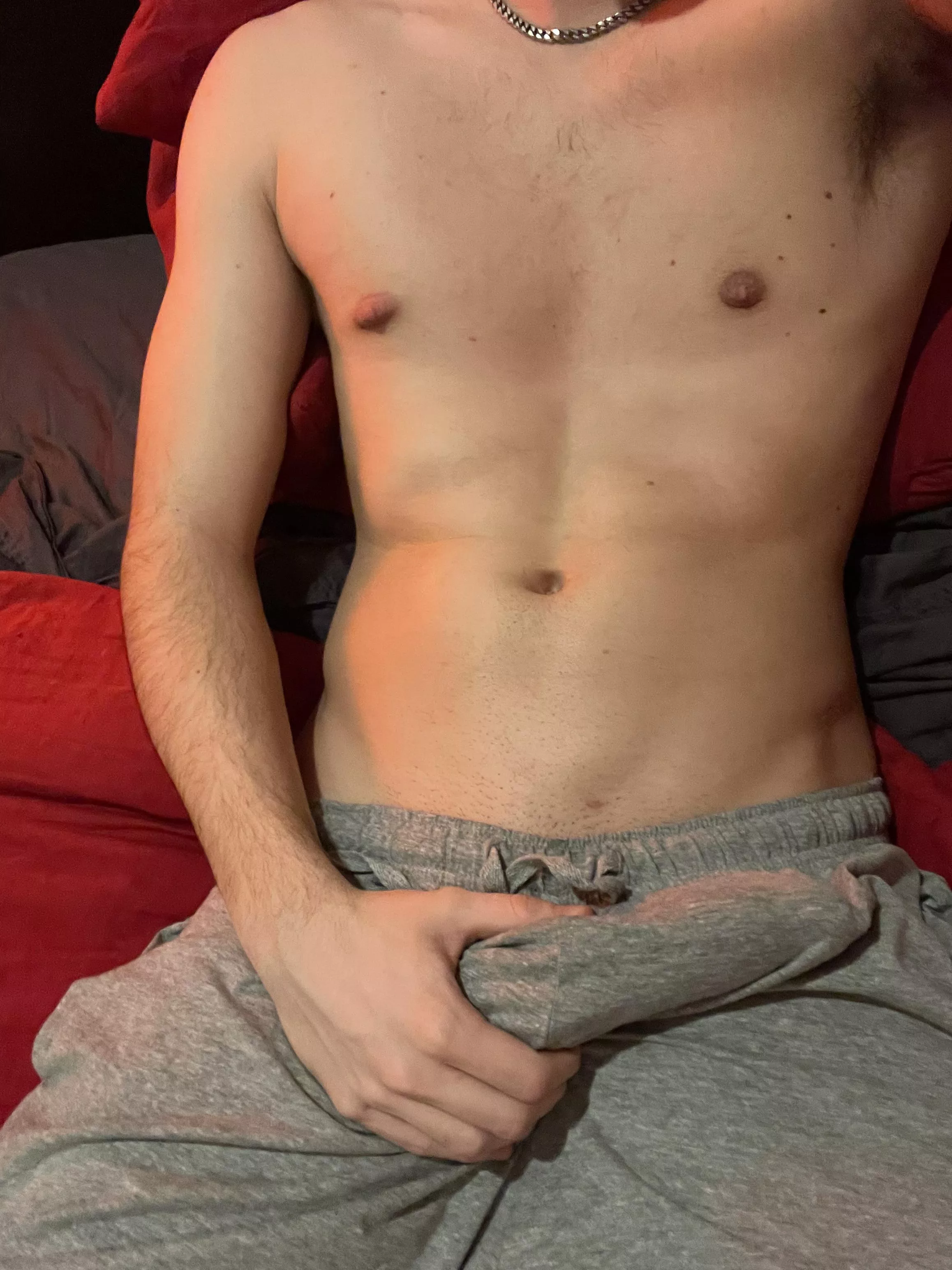Wanna watch me cum?