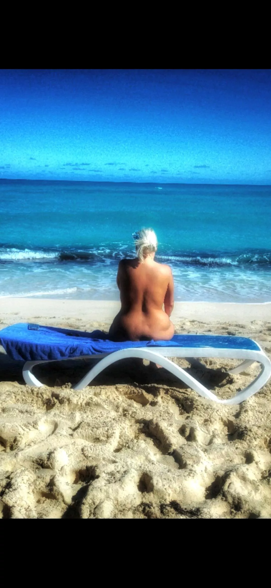 We'll be back to this beautiful beach in just 3 more days 😍