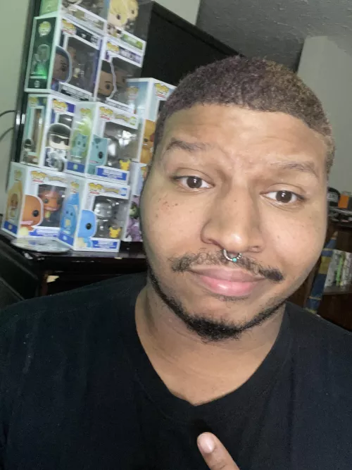 Whoās tryna play some pc games :P