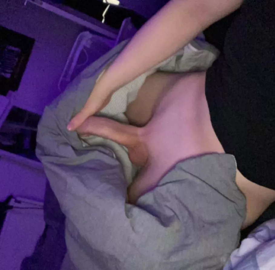 will you come over if i send you pics like this?