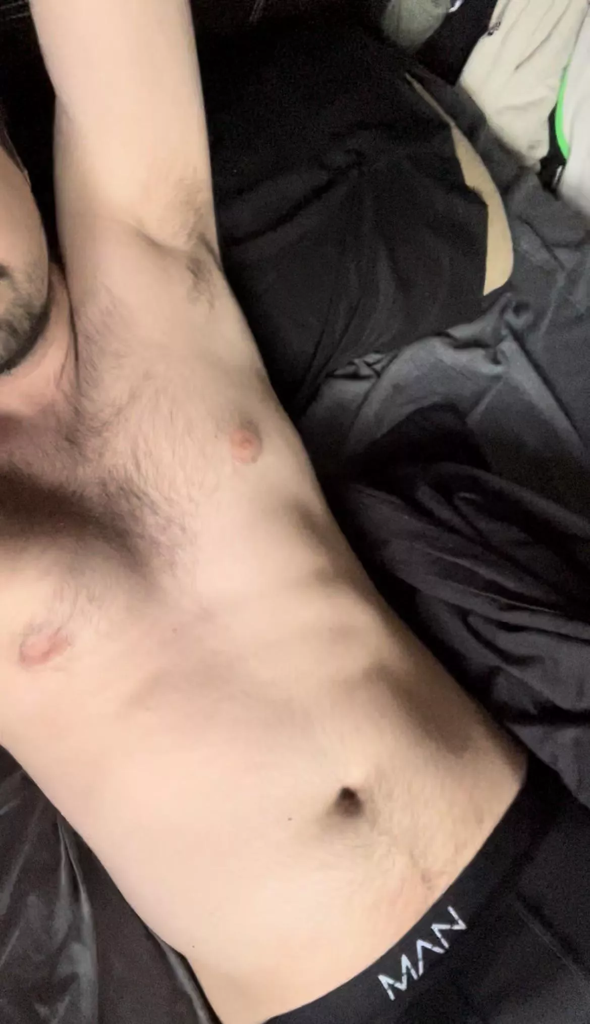 You horny for a big hairy man?💪🏼💦 Dms open😈