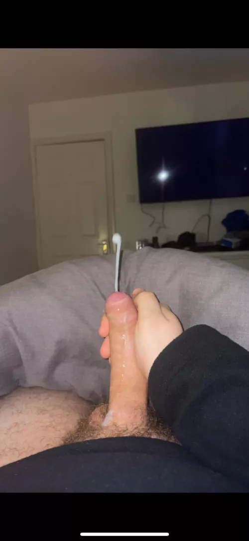 18 top horny bottoms hmu @benwallace95