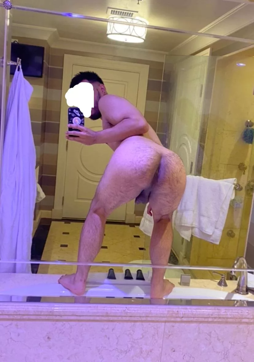 [23] Hairy Asian Foo Asshole 🦶