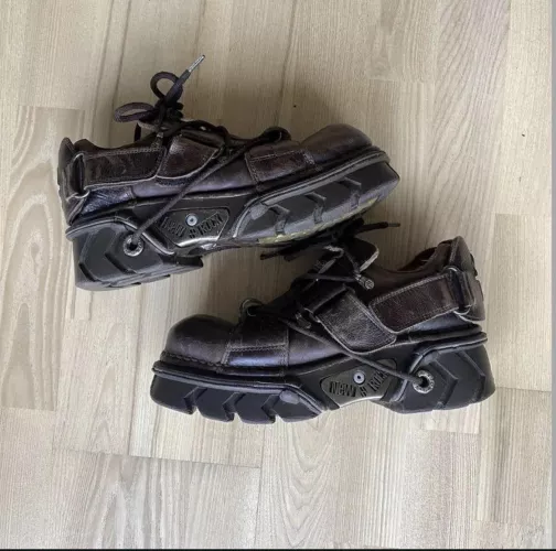 any id on this model?