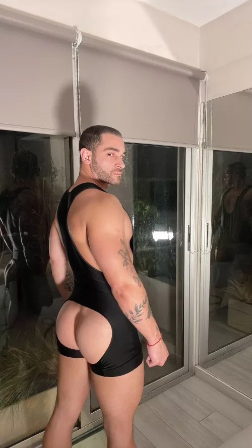 Are you ready for your meal? 🍑