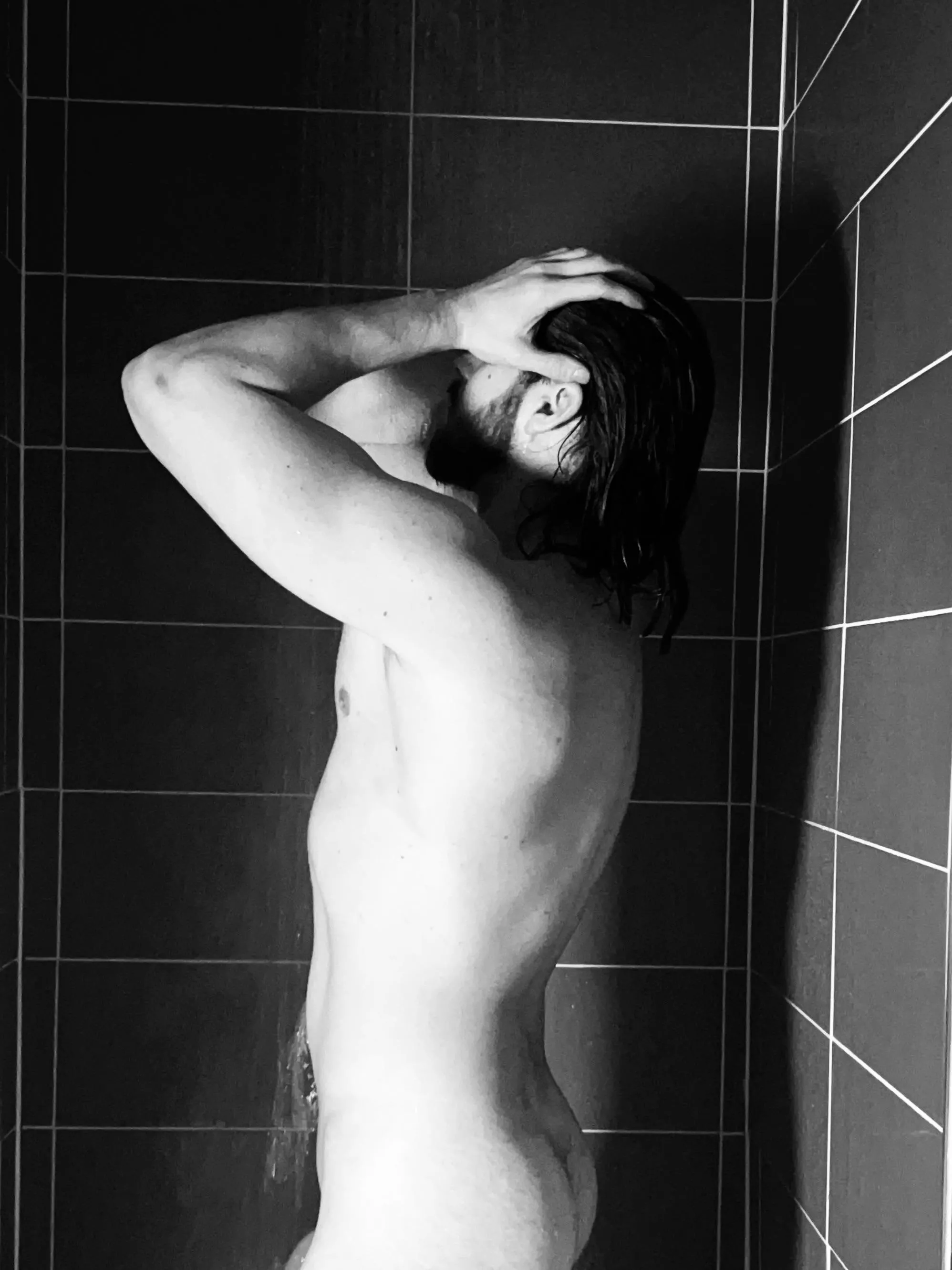 Come shower with [M]e after my heavy legday