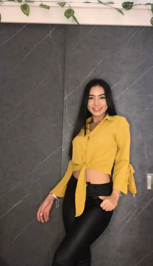 Do you think I look cute in this top?