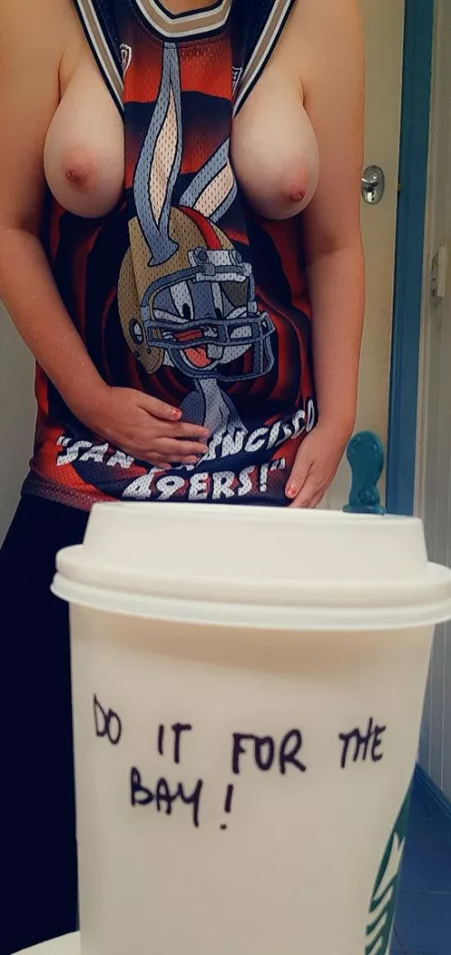 Football and coffee has made this Monday worth waking up for! Now let's create our own half time show 😈