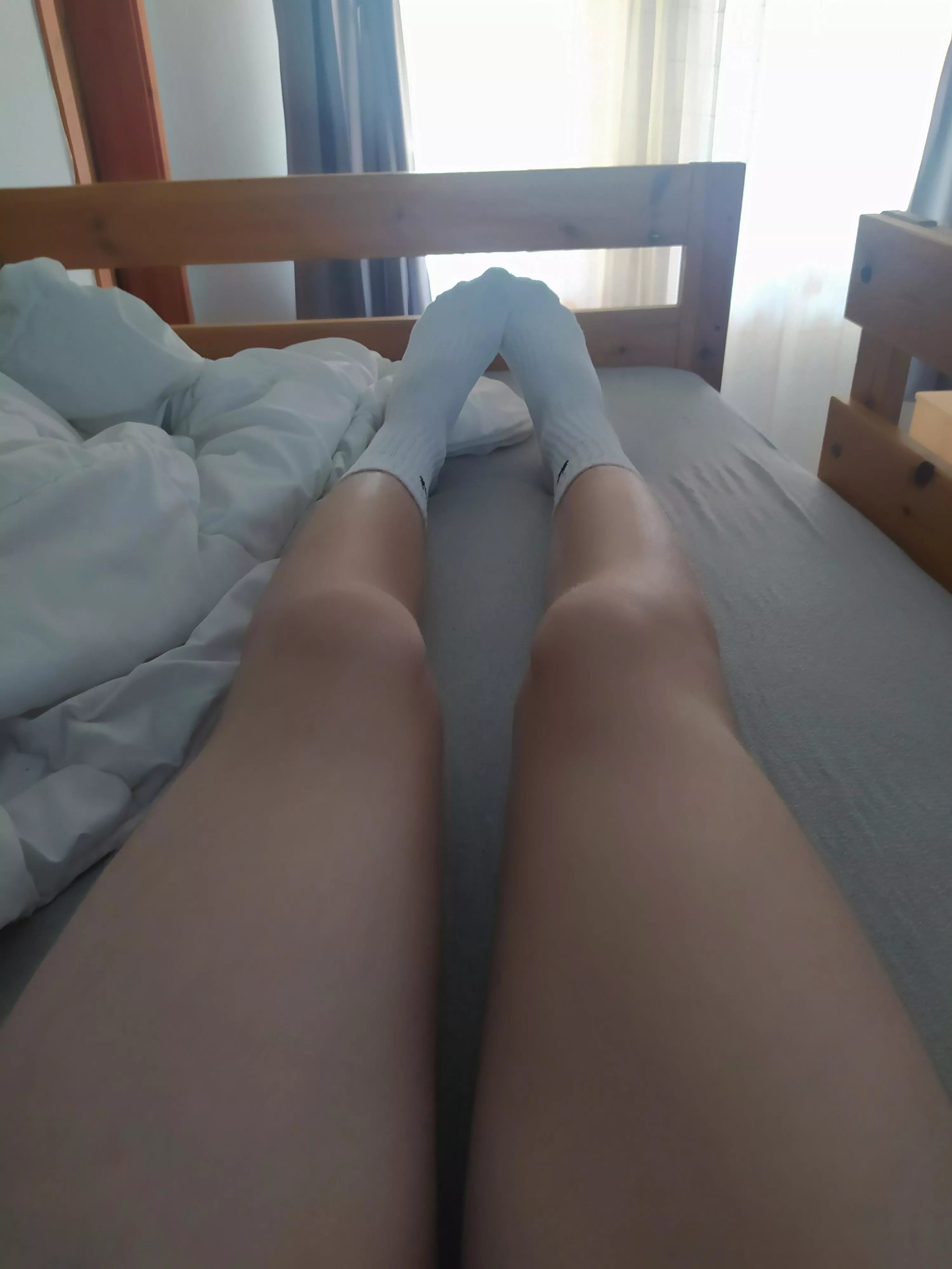 Freshly shaved legs😻