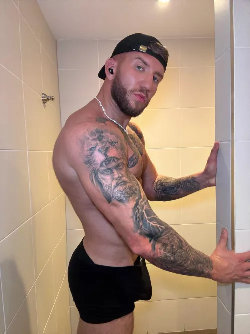 Fuck my butt while standing