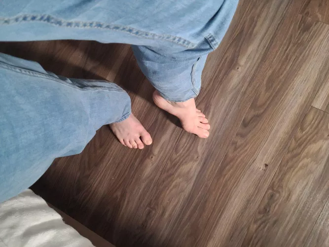 Get on your knees for me already..😈