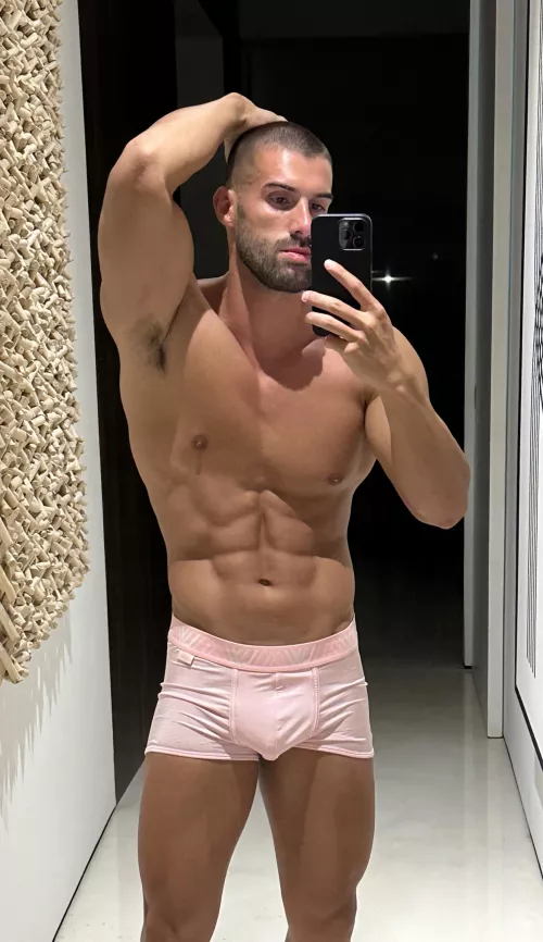 Good Monday 🥵🥵