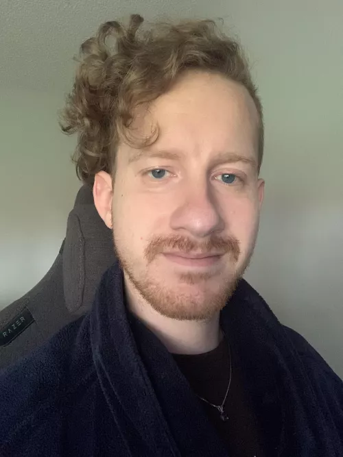 Happy Monday everyone! Pardon the messy hair