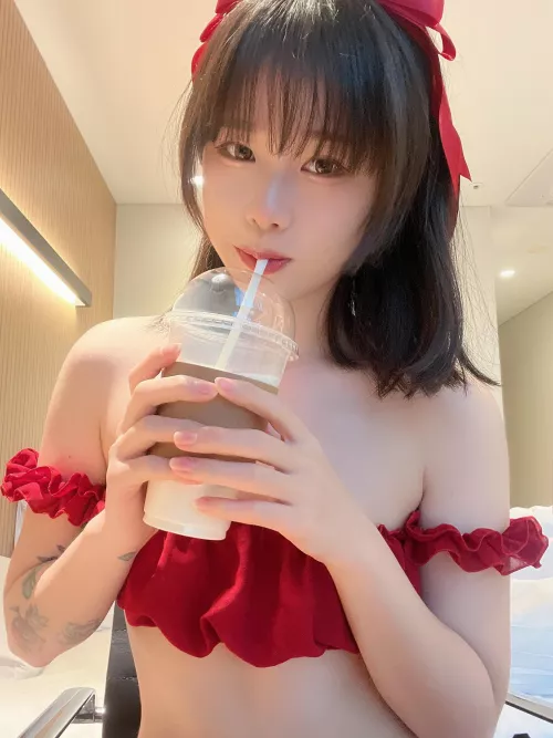 Hi there! Do you like how I look in red?