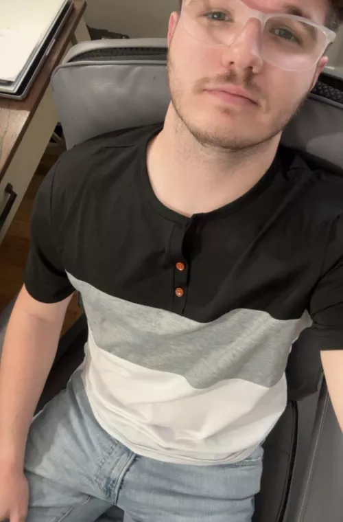 How’s everyone’s Monday going? What y’all up to?