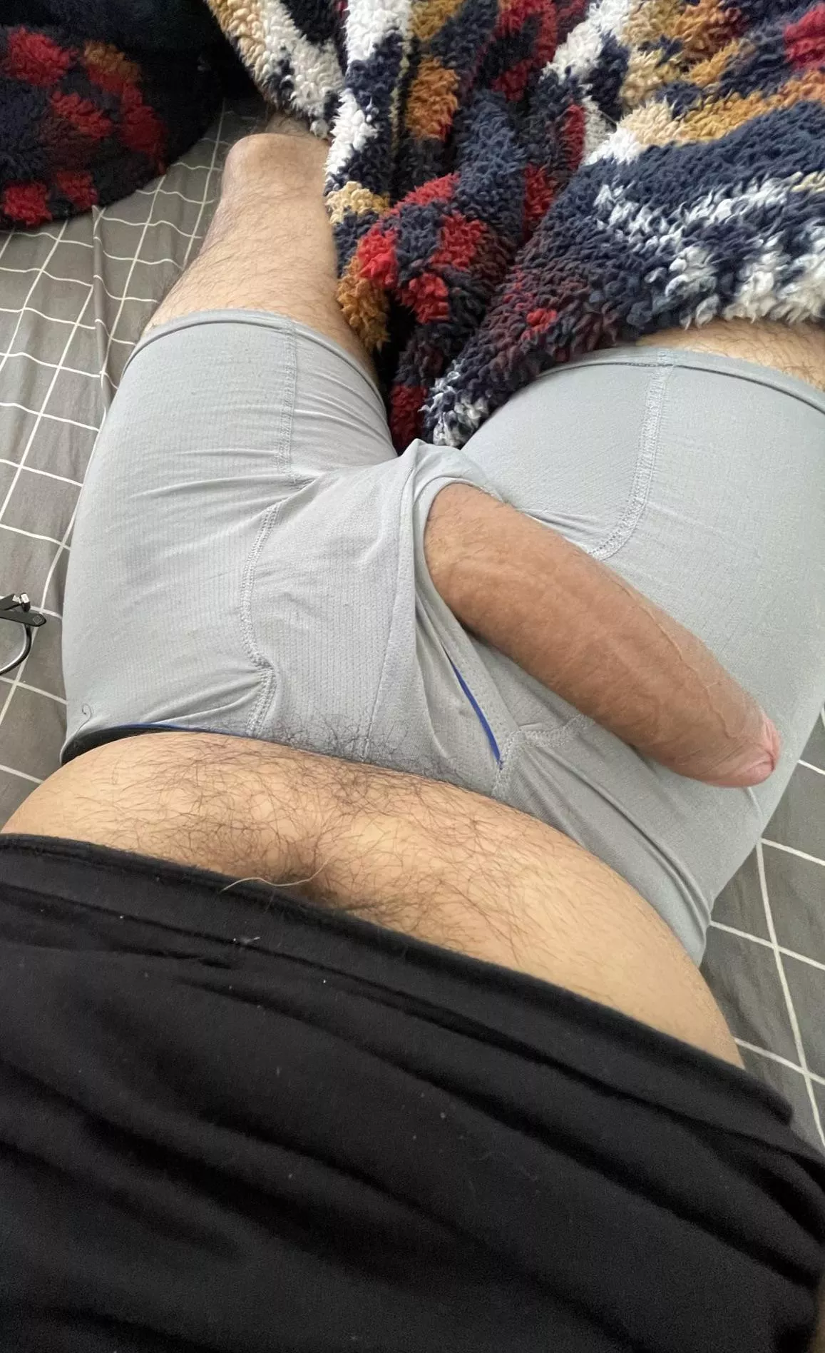 Huge French cock looking for fun and hung bros. Snap : slide_alexz