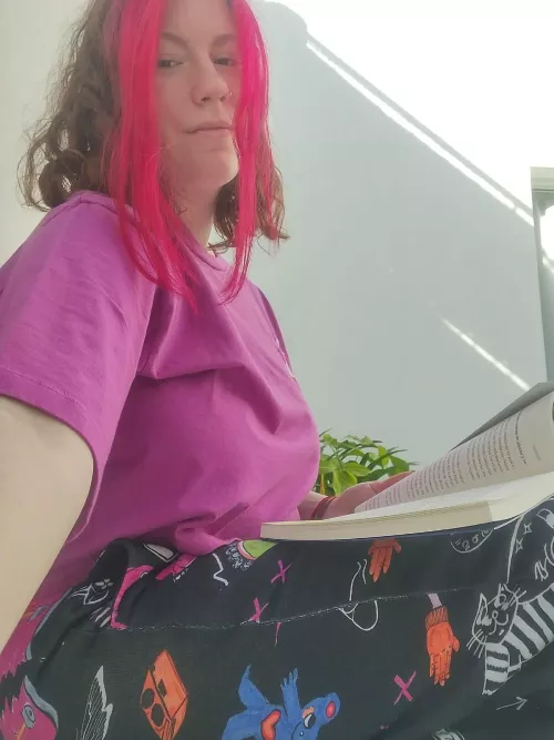 I feel alone today, i need company :(