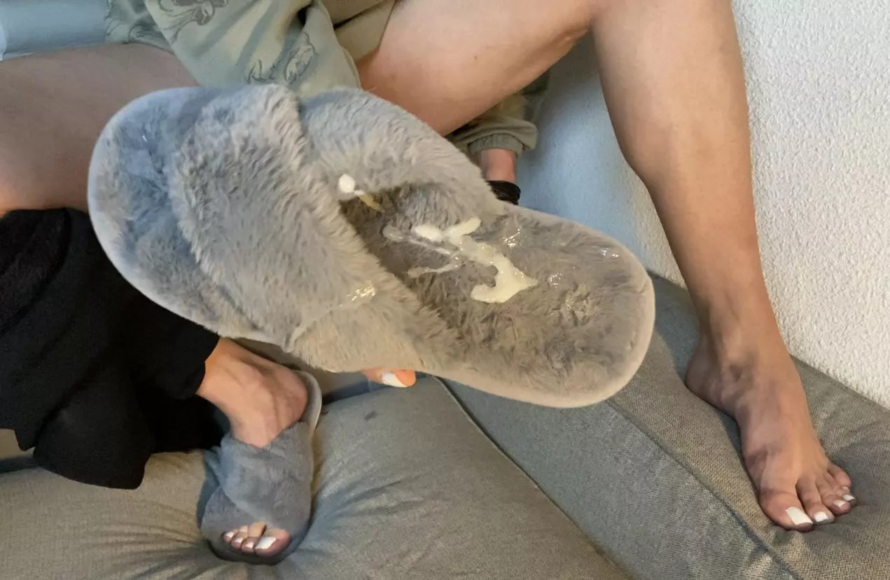 I know what you’re wondering and yes I did wear them around after 😘