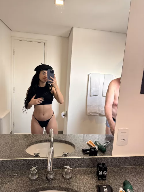 I love showing off my body..