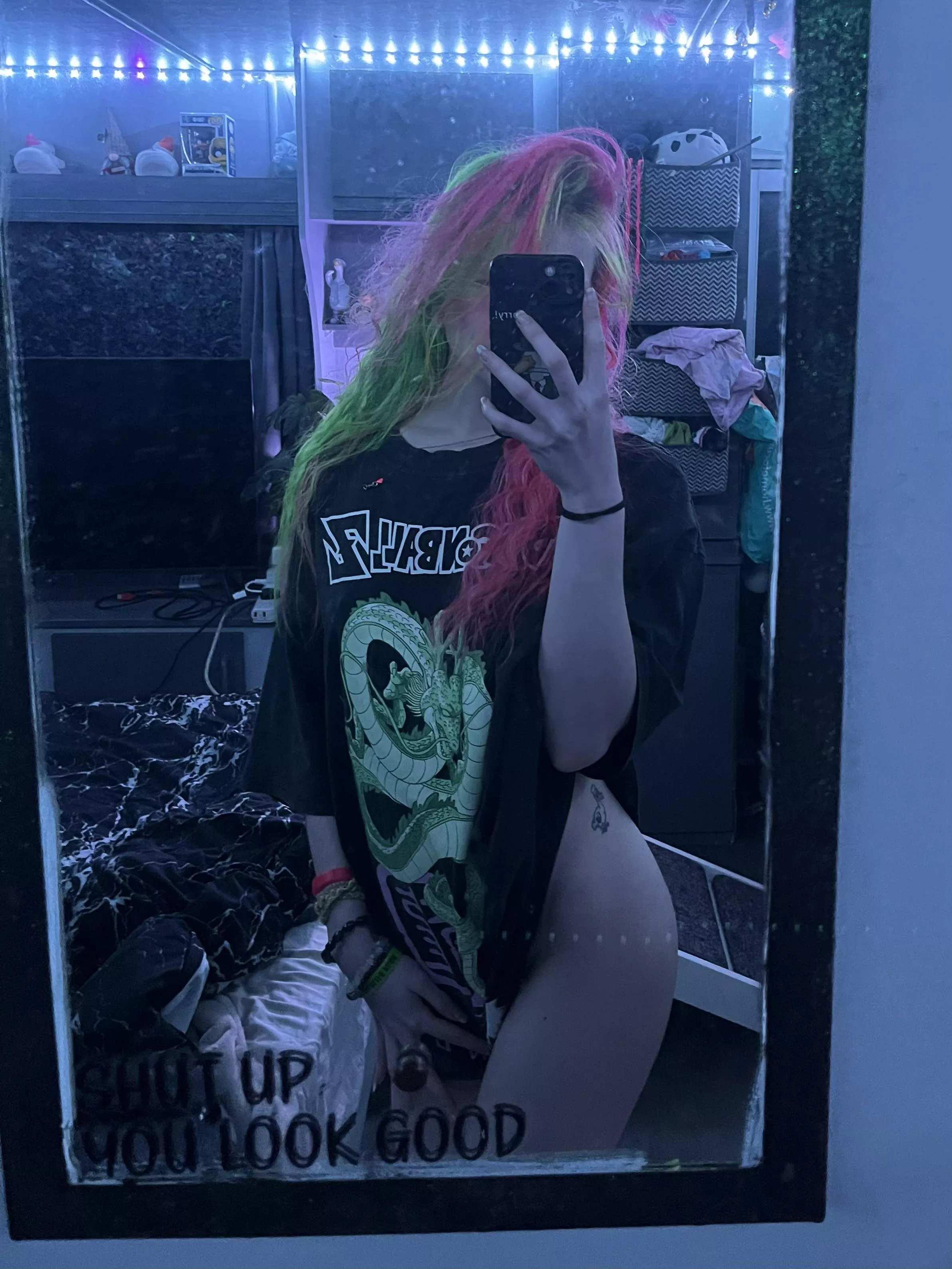 I took my panties off… your turn 😽😽