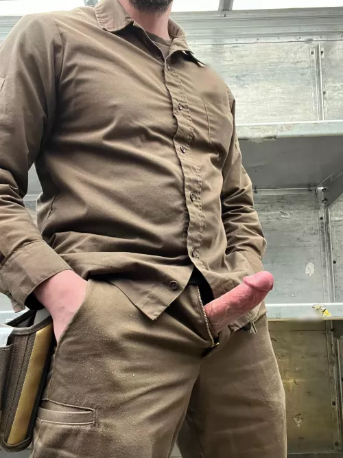 Im just gonna keep my hands in my pockets